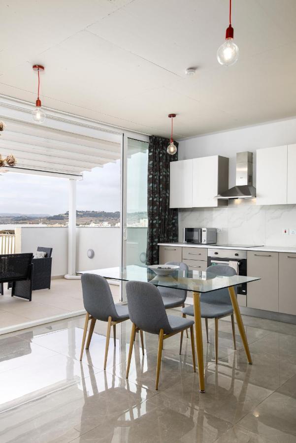 Hilltop Apartments - Stylish Comfort Living Close To The Sea, Bugibba St. Paul's Bay Bagian luar foto