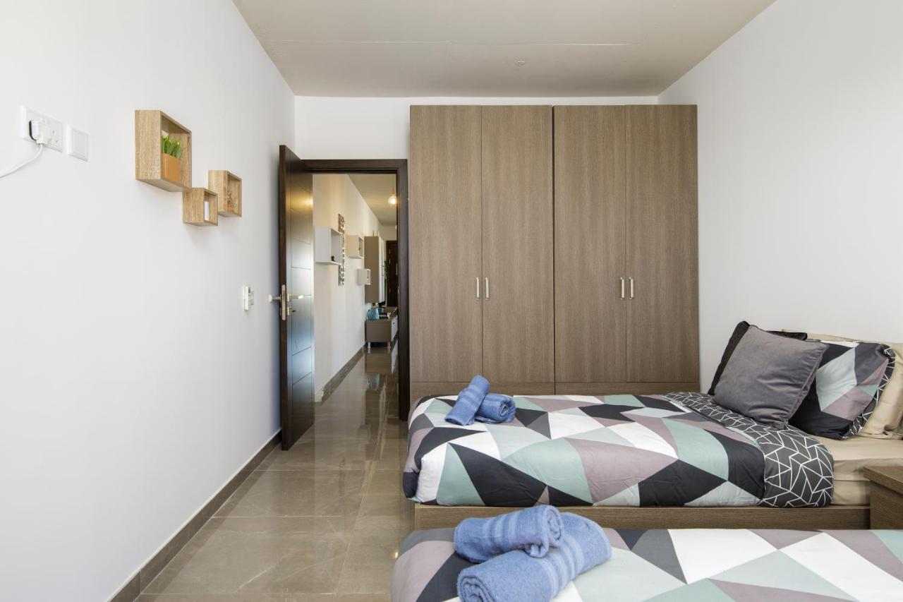Hilltop Apartments - Stylish Comfort Living Close To The Sea, Bugibba St. Paul's Bay Bagian luar foto
