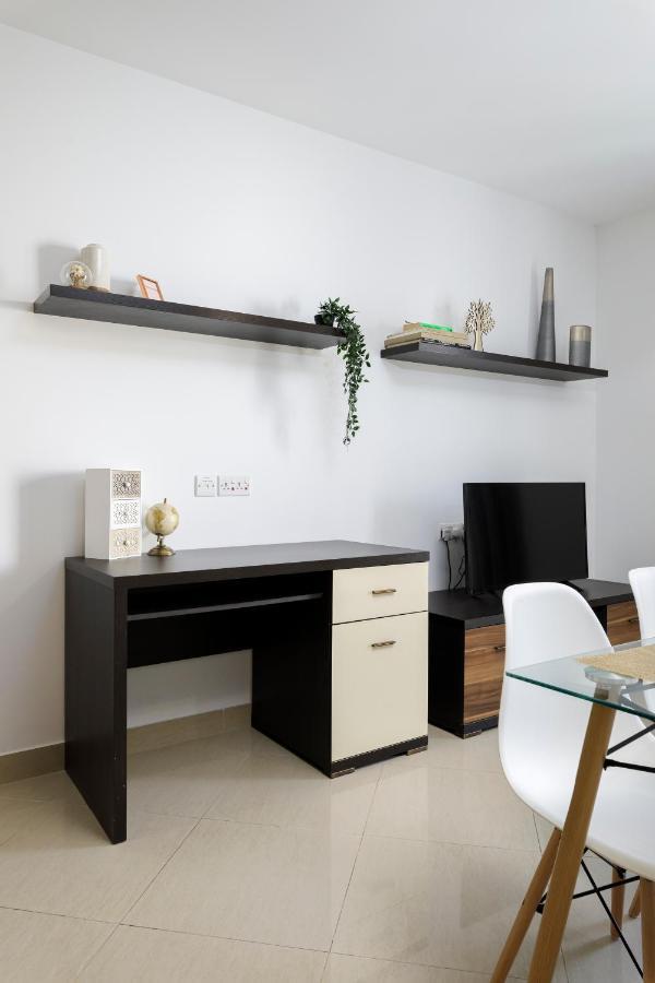 Hilltop Apartments - Stylish Comfort Living Close To The Sea, Bugibba St. Paul's Bay Bagian luar foto